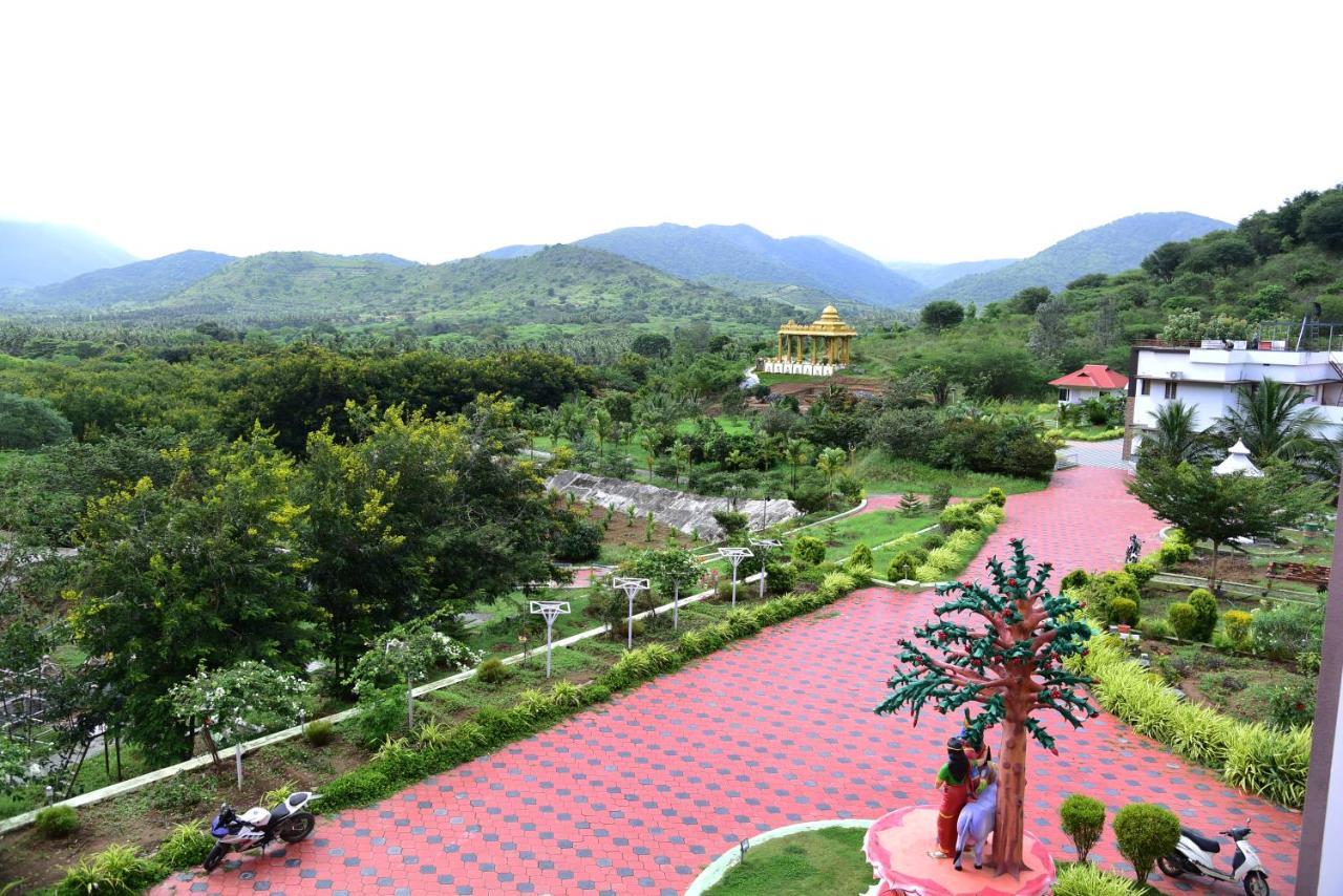 Nirvana Holistic Living Varagampadi Dış mekan fotoğraf